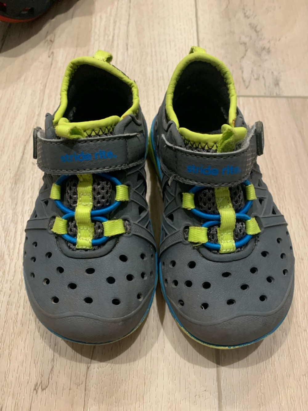 Stride Rite Gray & Lime Kids Water Shoes with Blue Accents